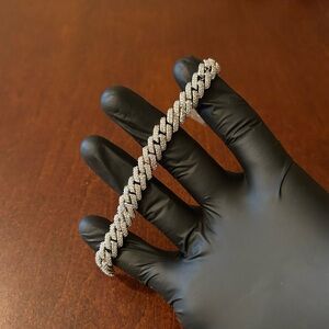 Brand New 6mm 7 Inch Gold Cuban Bracelet | VVS1 Moissanite